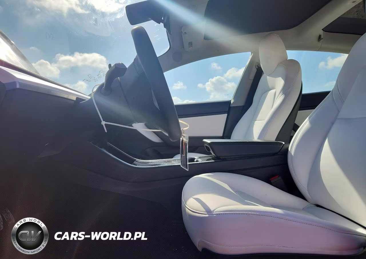 2020 Tesla Model 3 VIN:5YJ3E1EB8LF640333 - 7