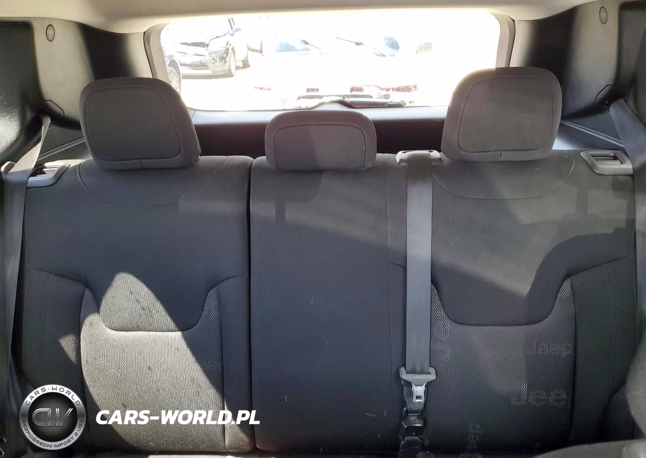 2017 Jeep Renegade Latitude VIN:ZACCJBBB6HPF66254 - 10