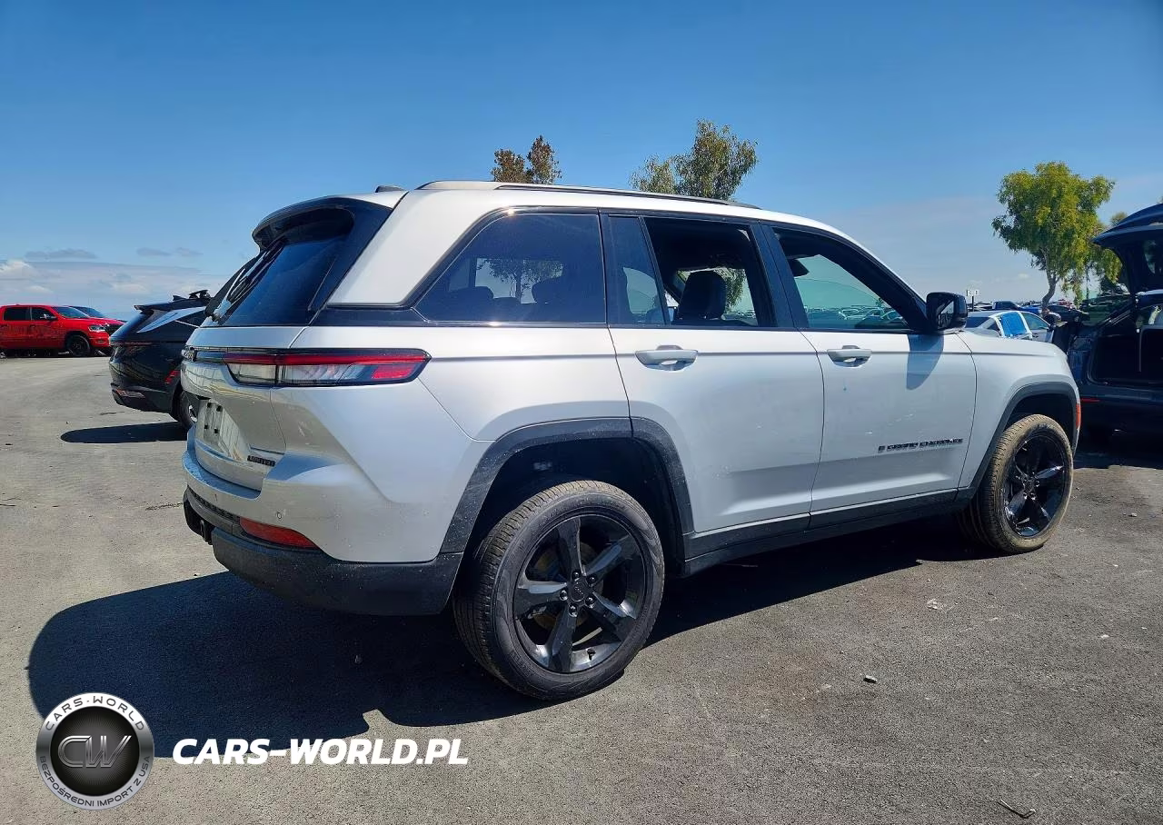 2025 Jeep Grand Cherokee Limited VIN:1C4RJHBGXSC301518 - 3
