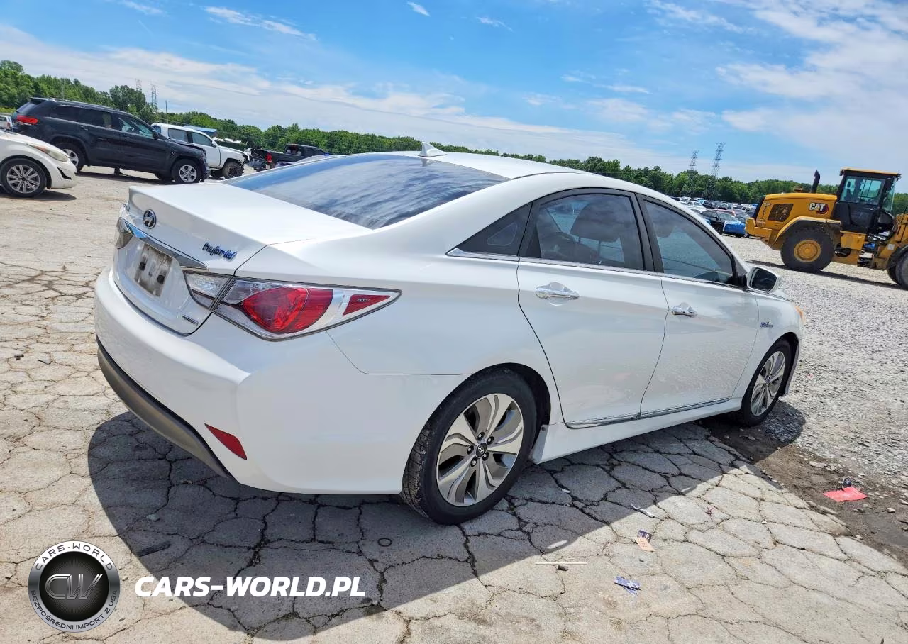 2013 Hyundai Sonata Hybrid VIN:KMHEC4A44DA072658 - 3