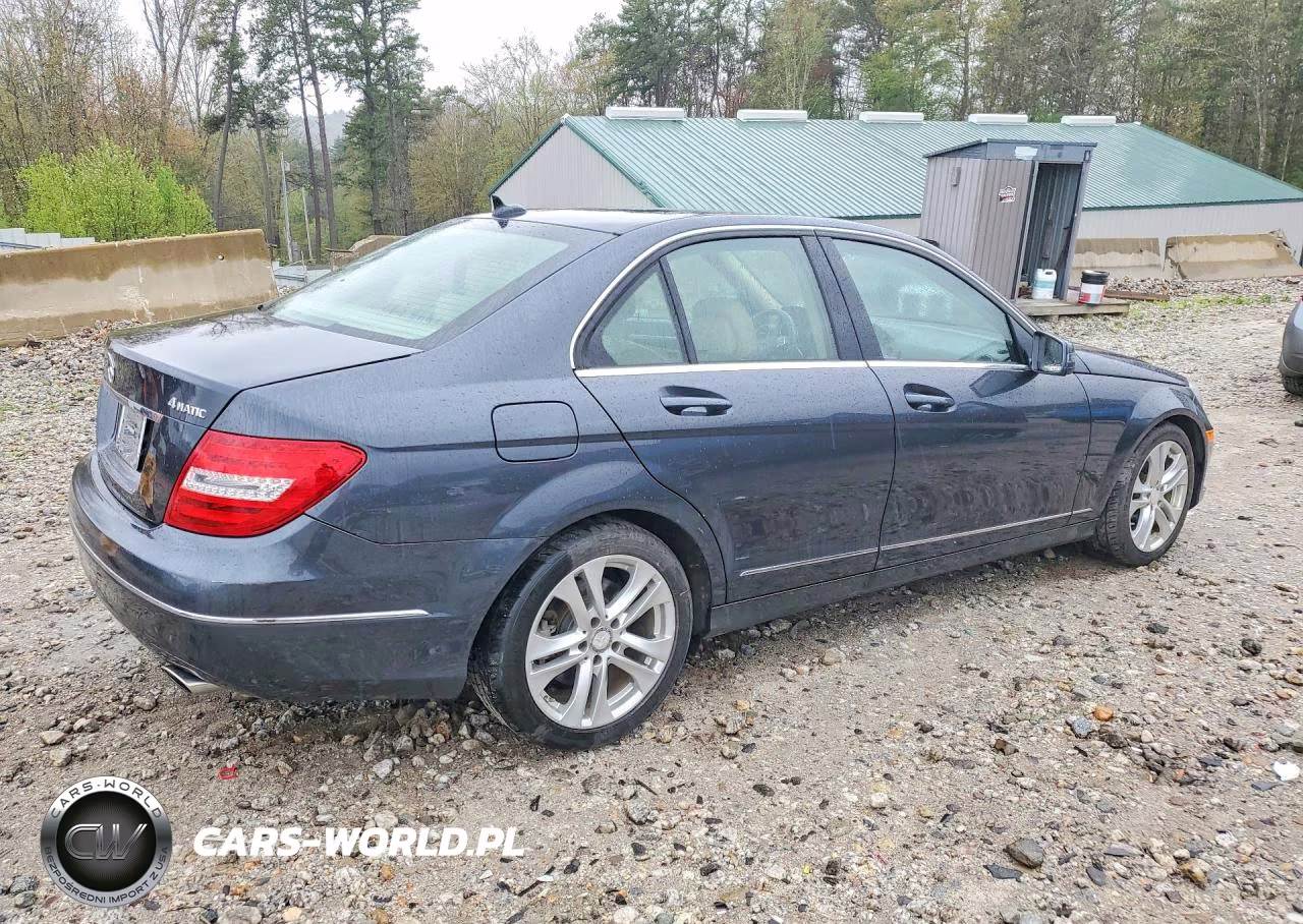 2014 Mercedes-Benz C 300 4Matic VIN:WDDGF8AB0ER307009 - 3
