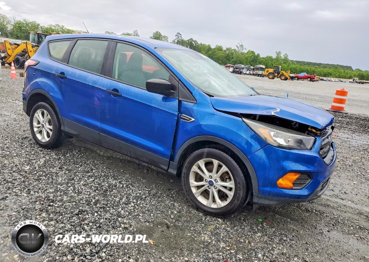 2018 Ford Escape S VIN:1FMCU0F7XJUB58597 - 4