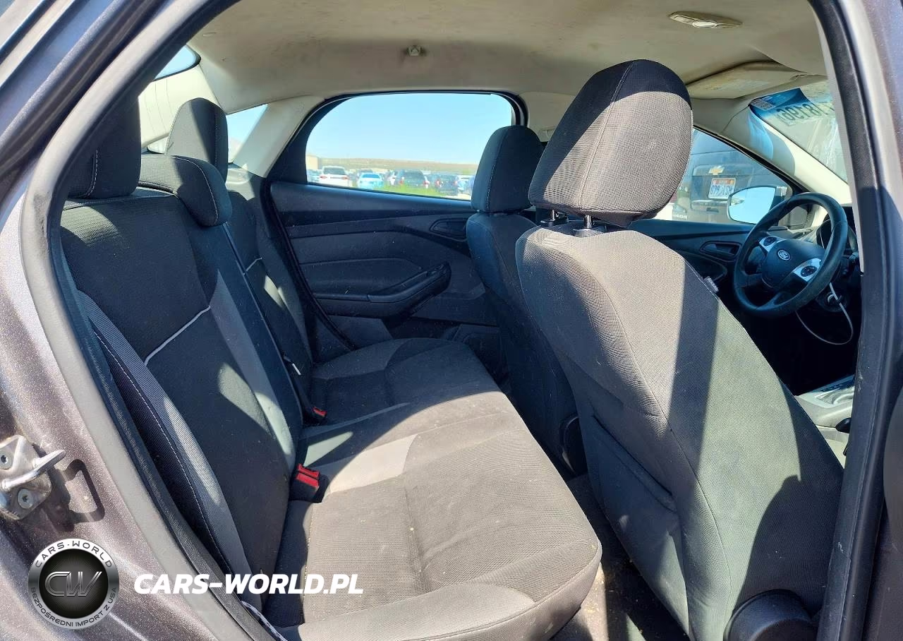 2012 Ford Focus Se VIN:1FAHP3F20CL415644 - 10