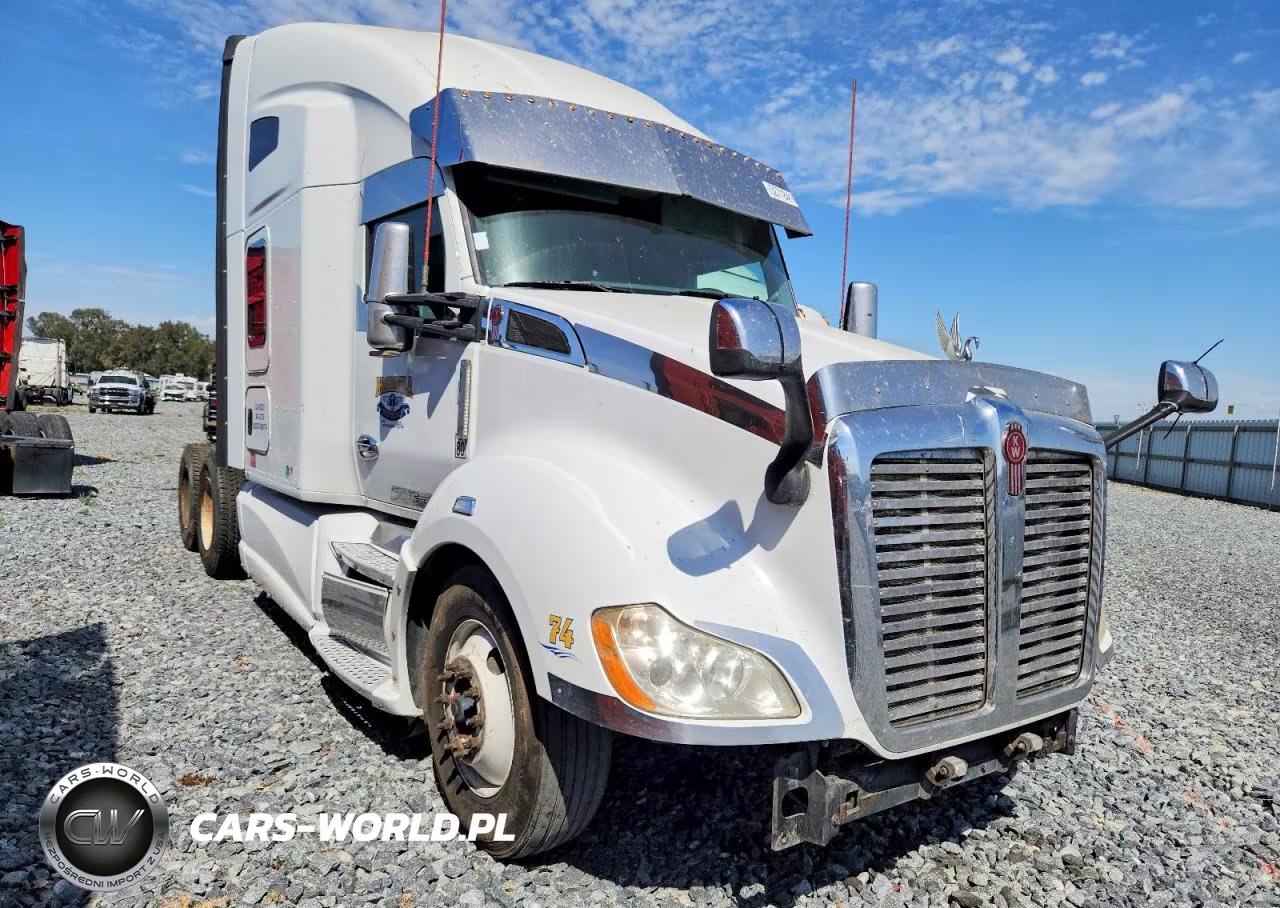 2015 Kenworth T600A Semi Truck