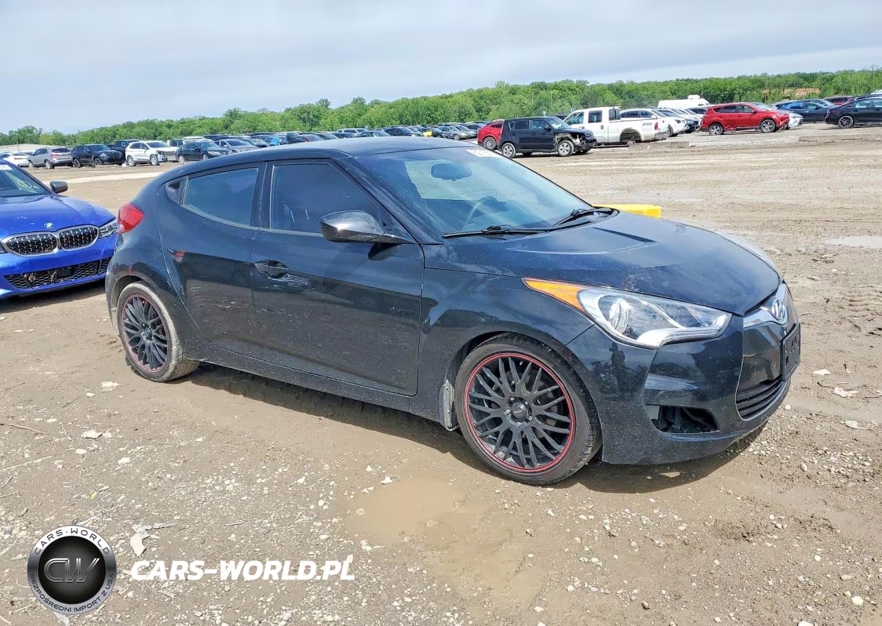2012 Hyundai Veloster Base VIN:KMHTC6AD6CU055926 - 4