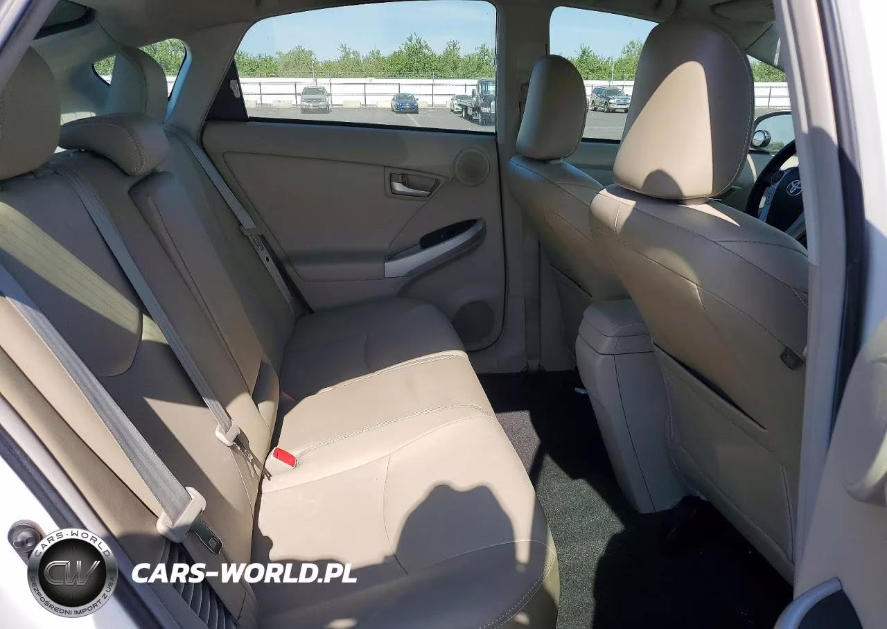 2013 Toyota Prius Five VIN:JTDKN3DU0D5596096 - 10