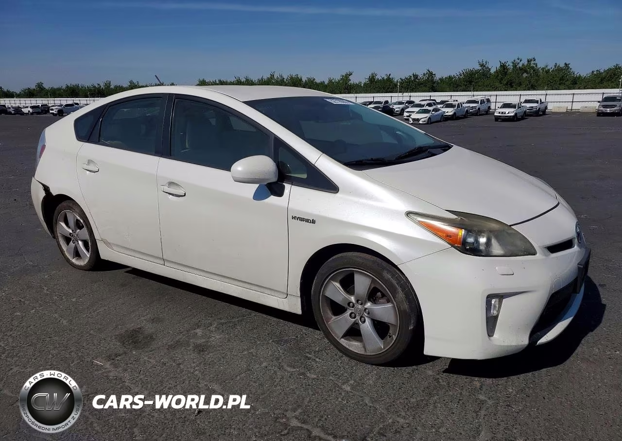 2013 Toyota Prius Five VIN:JTDKN3DU0D5596096 - 4