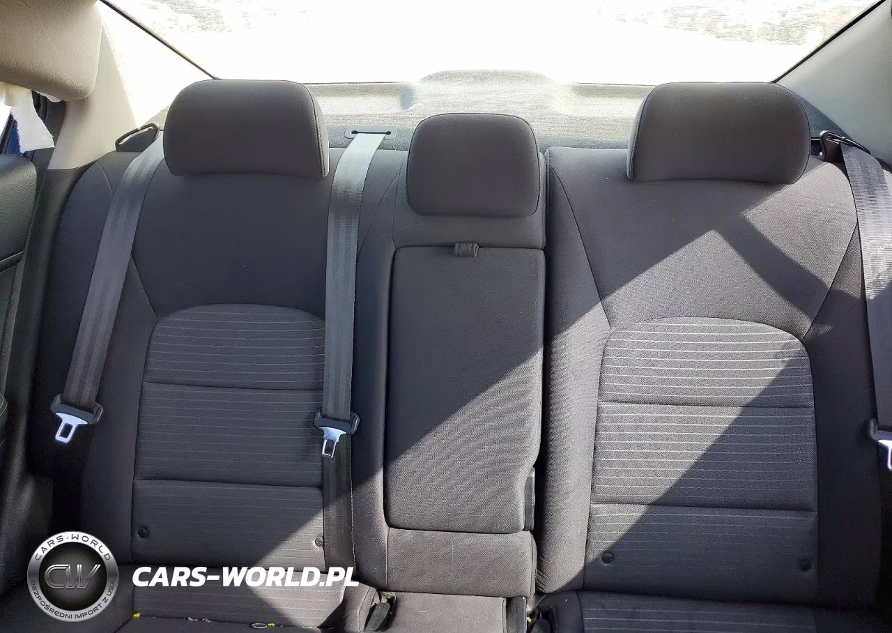 2018 Kia Forte Lx VIN:3KPFL4A79JE170418 - 10