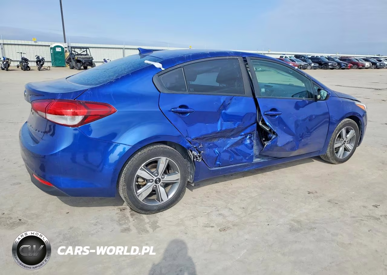 2018 Kia Forte Lx VIN:3KPFL4A79JE170418 - 3