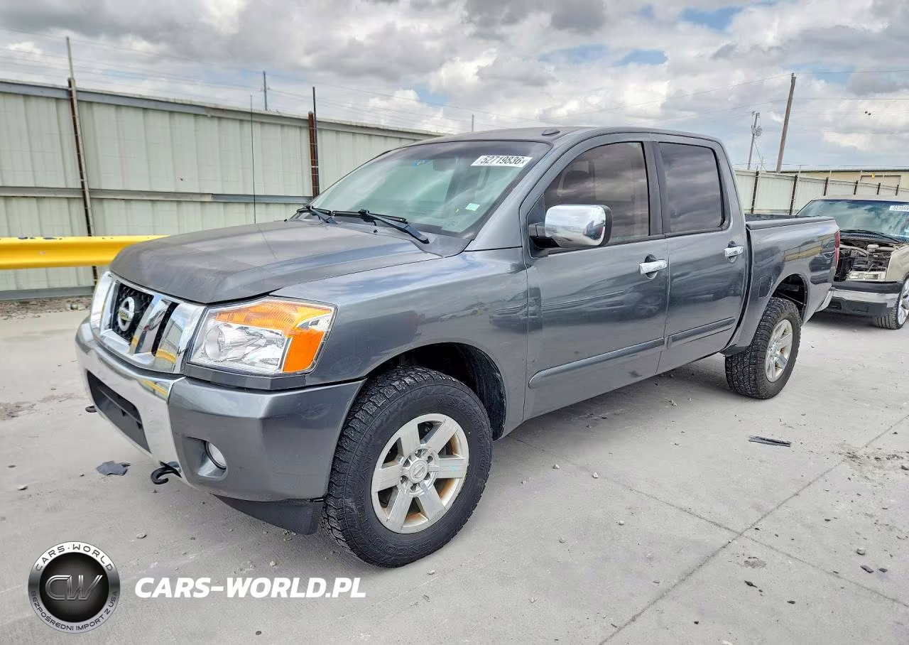 2014 Nissan Titan Sv