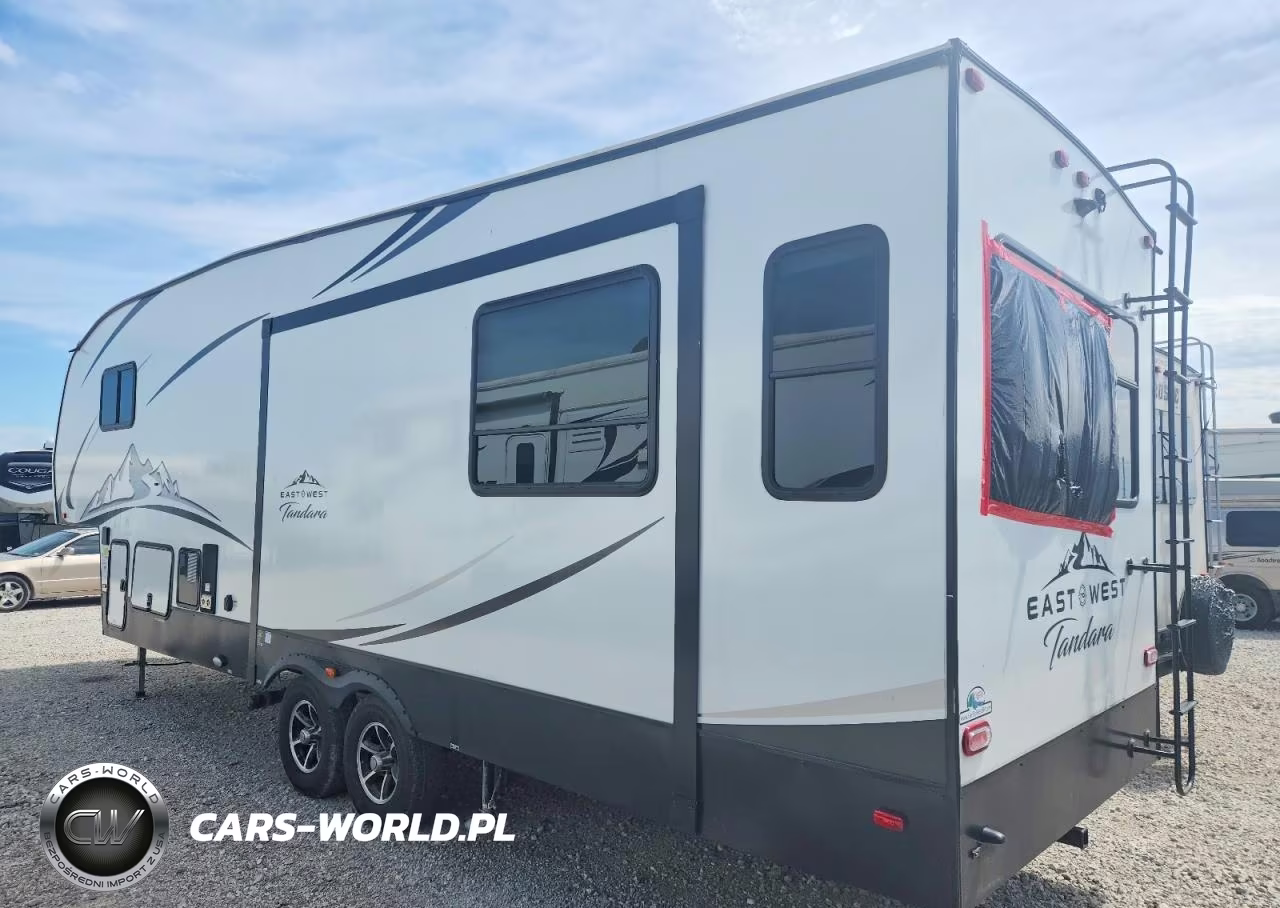 2022 Forest River East West Camper VIN:5ZT3TDUB9N9011670 - 3