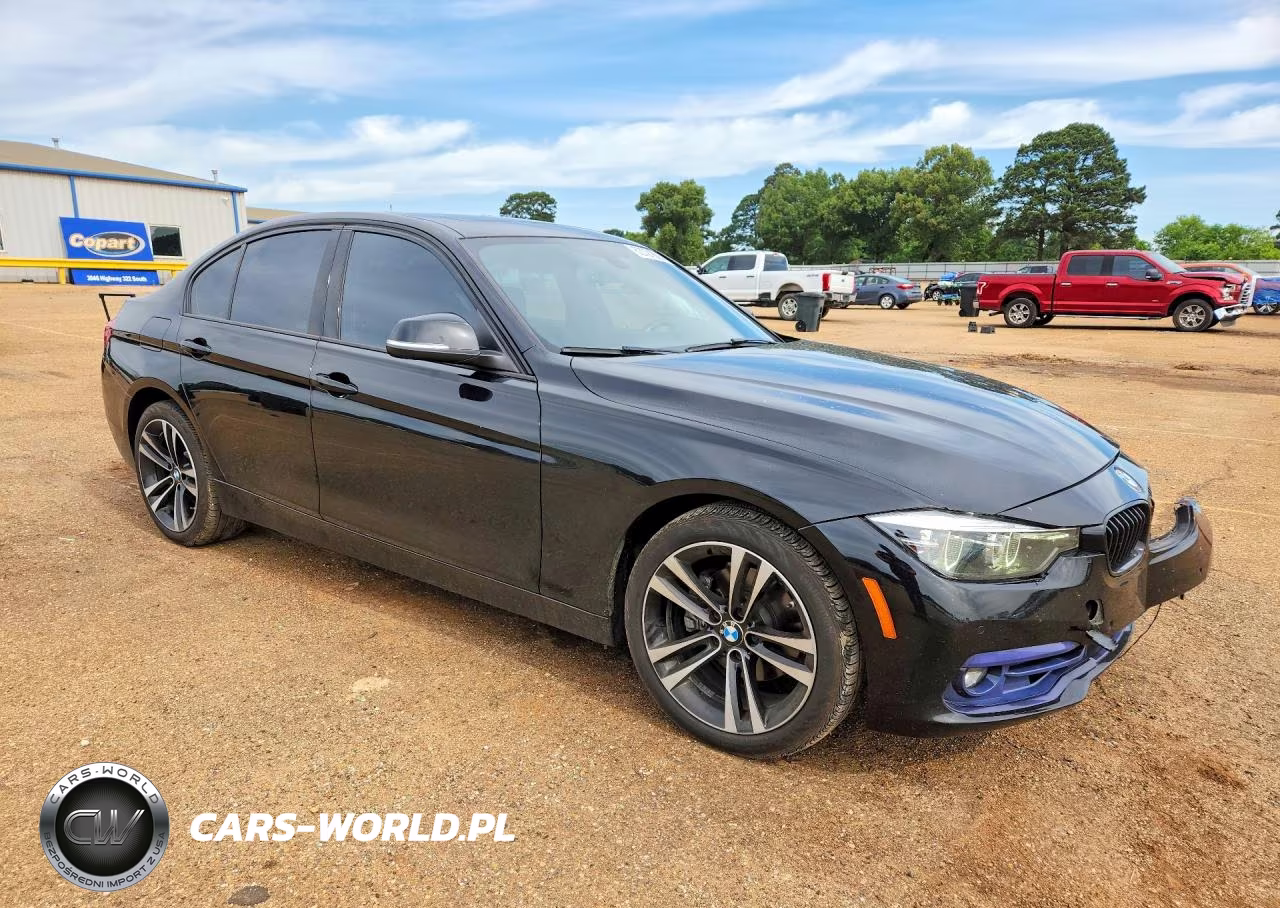 2018 BMW 330 Xi VIN:WBA8D9C56JA616345 - 4