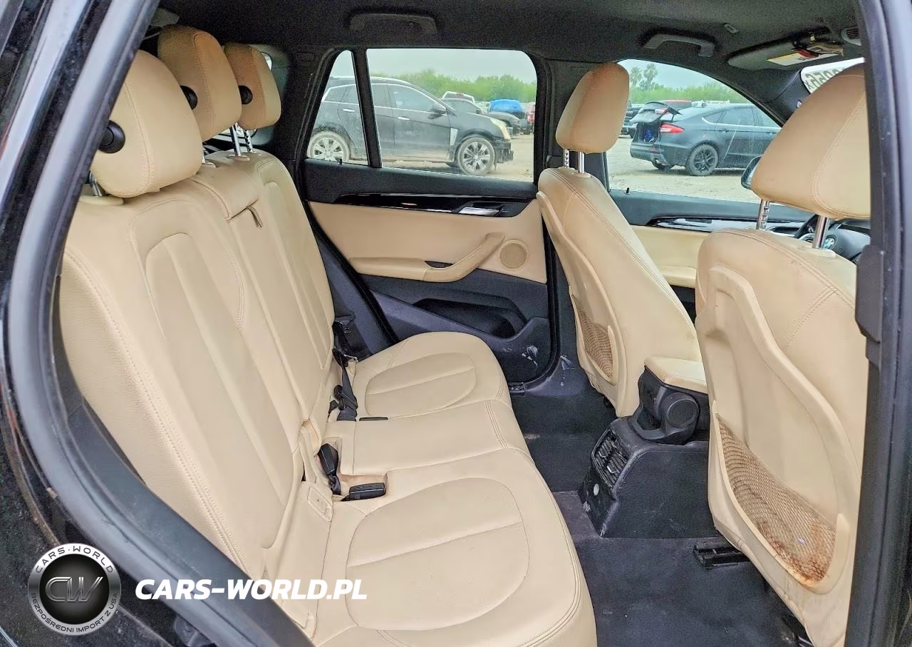 2018 BMW X1 Sdrive28I VIN:WBXHU7C32J5H45431 - 11