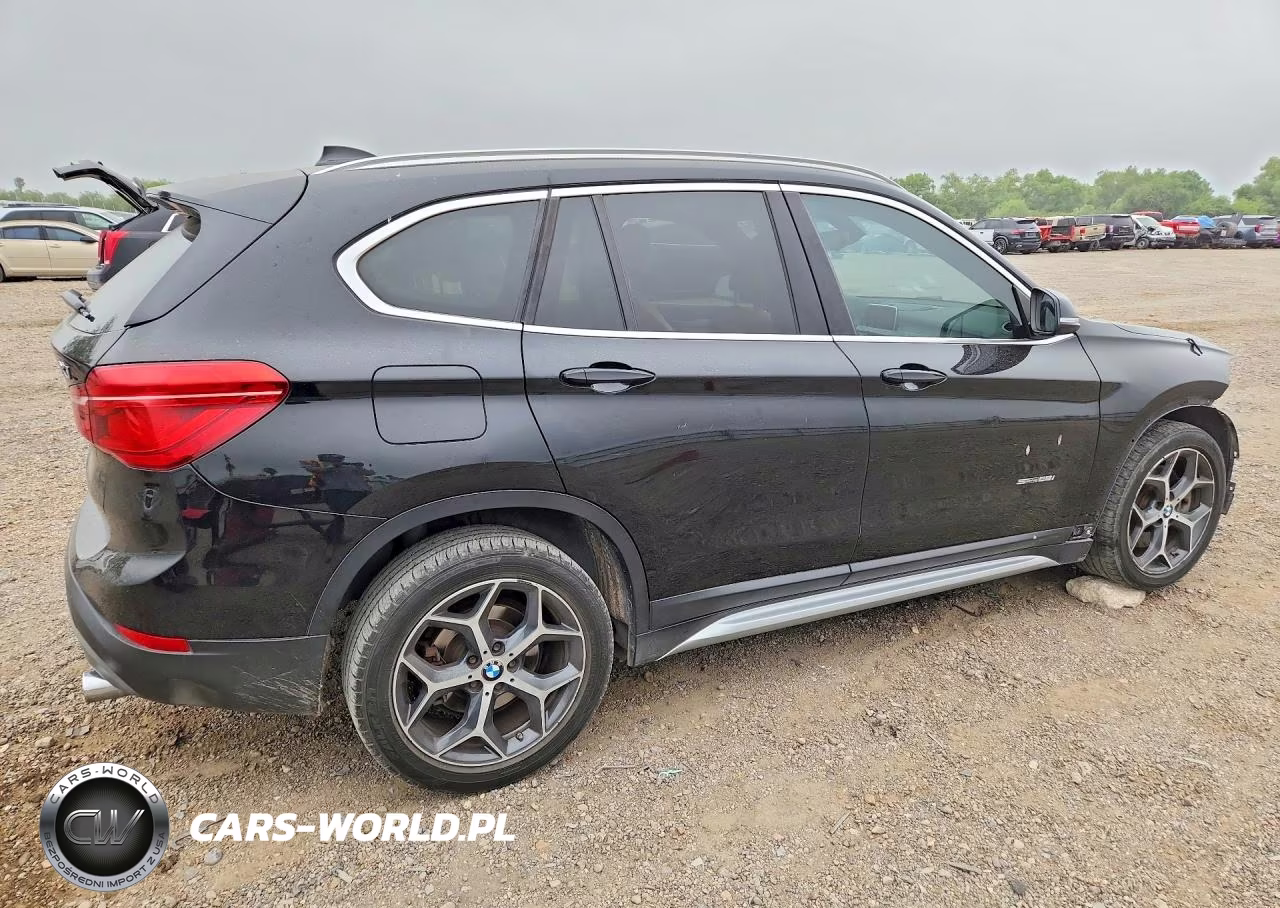 2018 BMW X1 Sdrive28I VIN:WBXHU7C32J5H45431 - 3