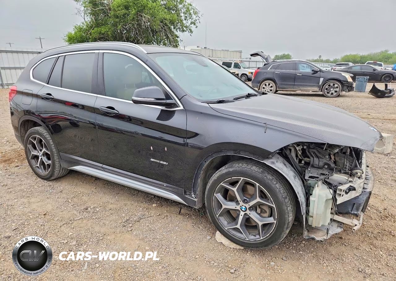 2018 BMW X1 Sdrive28I VIN:WBXHU7C32J5H45431 - 4