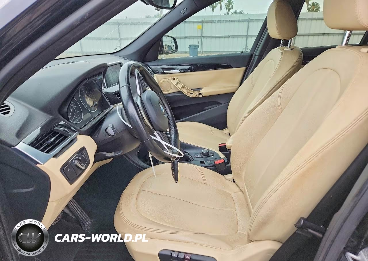 2018 BMW X1 Sdrive28I VIN:WBXHU7C32J5H45431 - 7