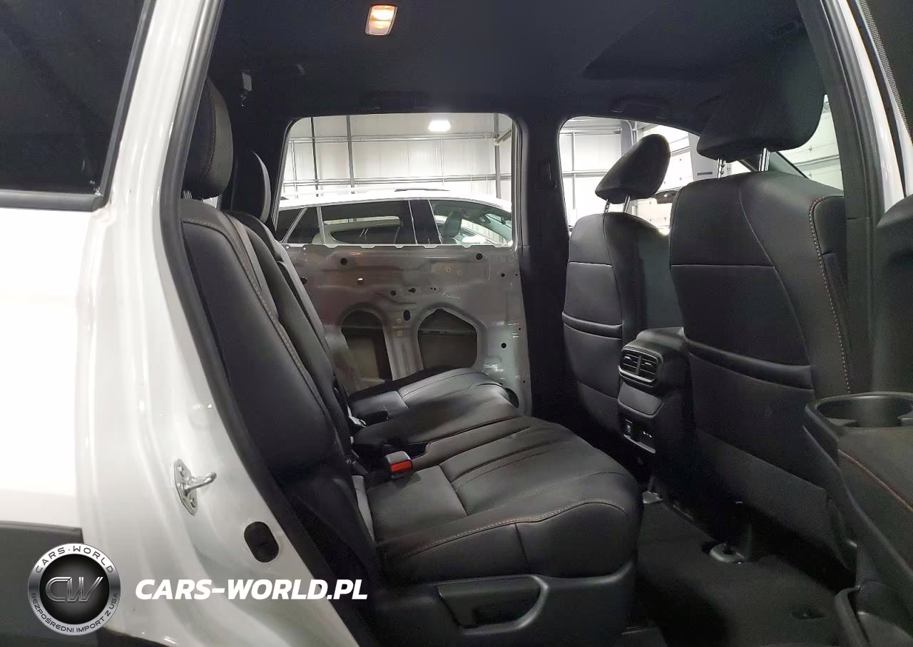 2025 Honda Passport Trail Sport VIN:5FNYF8H65SB006535 - 11