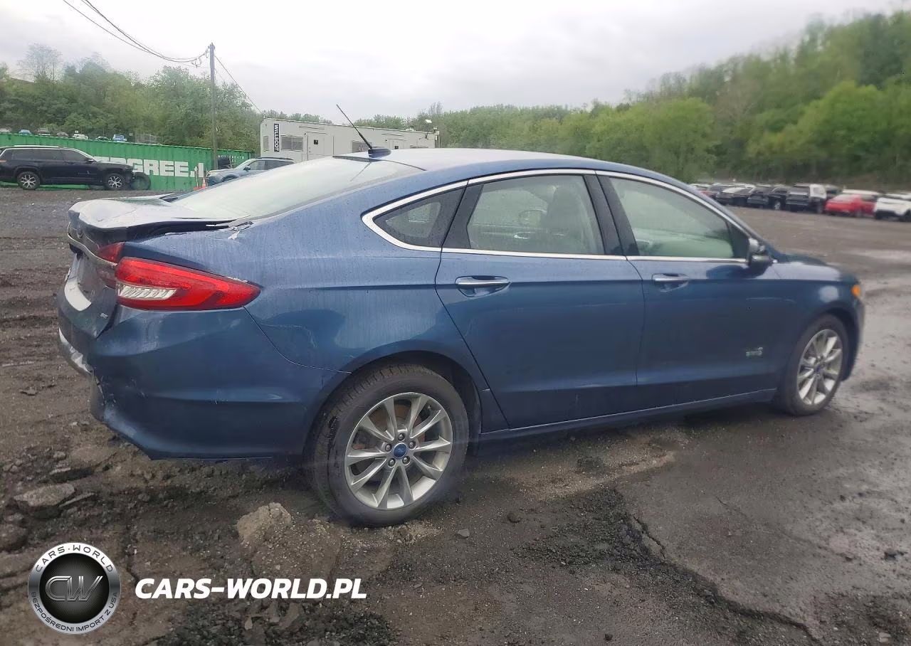2018 Ford Fusion Se Phev VIN:3FA6P0PU2JR196254 - 3