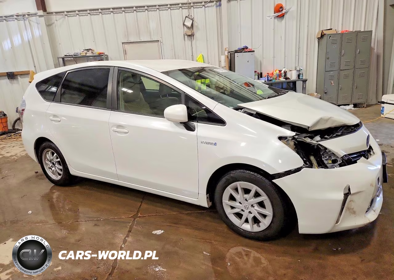 2014 Toyota Prius V Two VIN:JTDZN3EU1E3354637 - 4