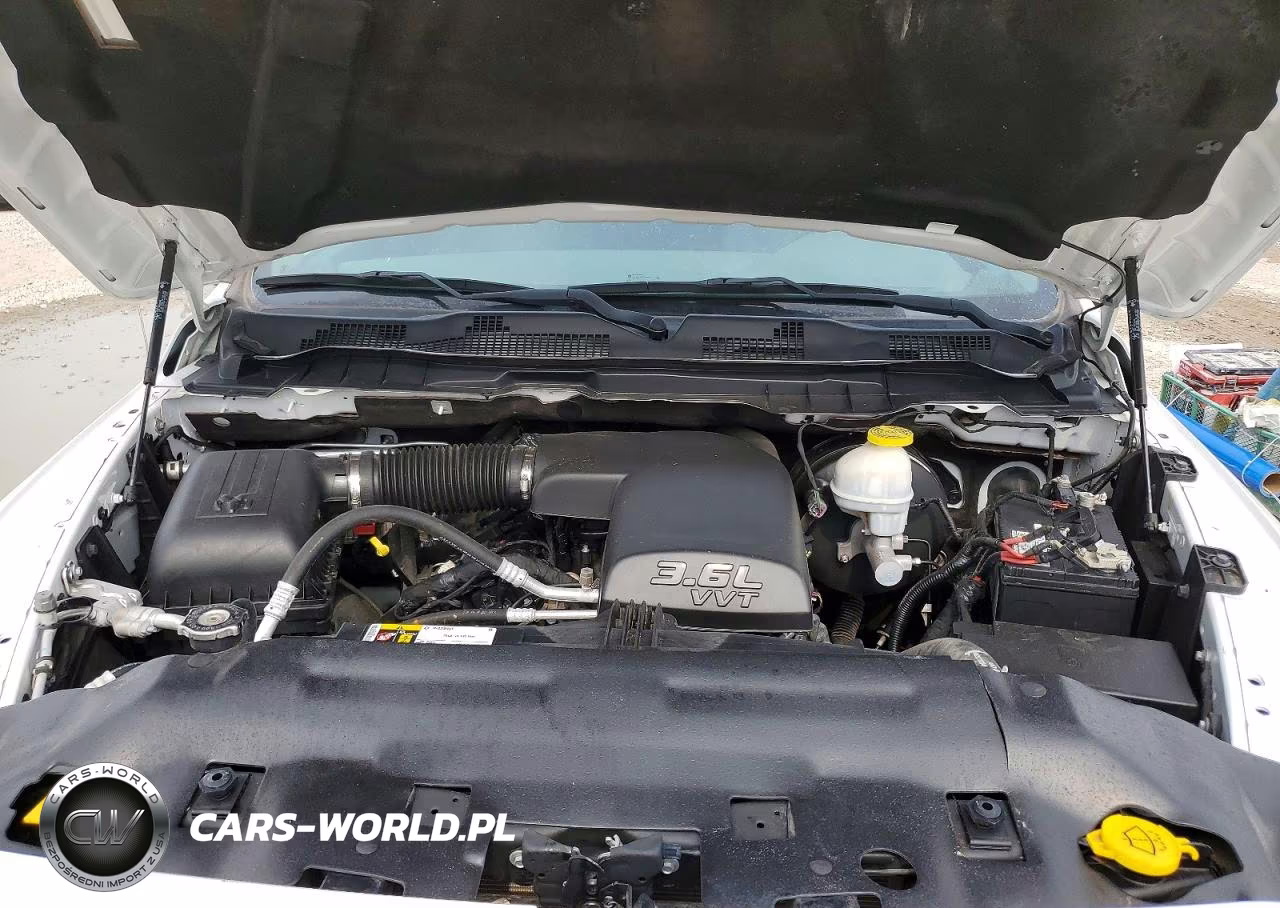 2019 Ram 1500 Classic Express 4X2 5'7 Box VIN:1C6RR6KG1KS621384 - 11