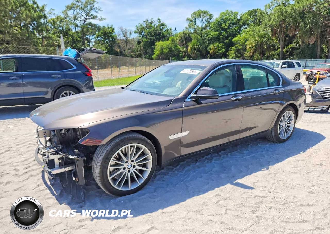 2015 BMW 750 I