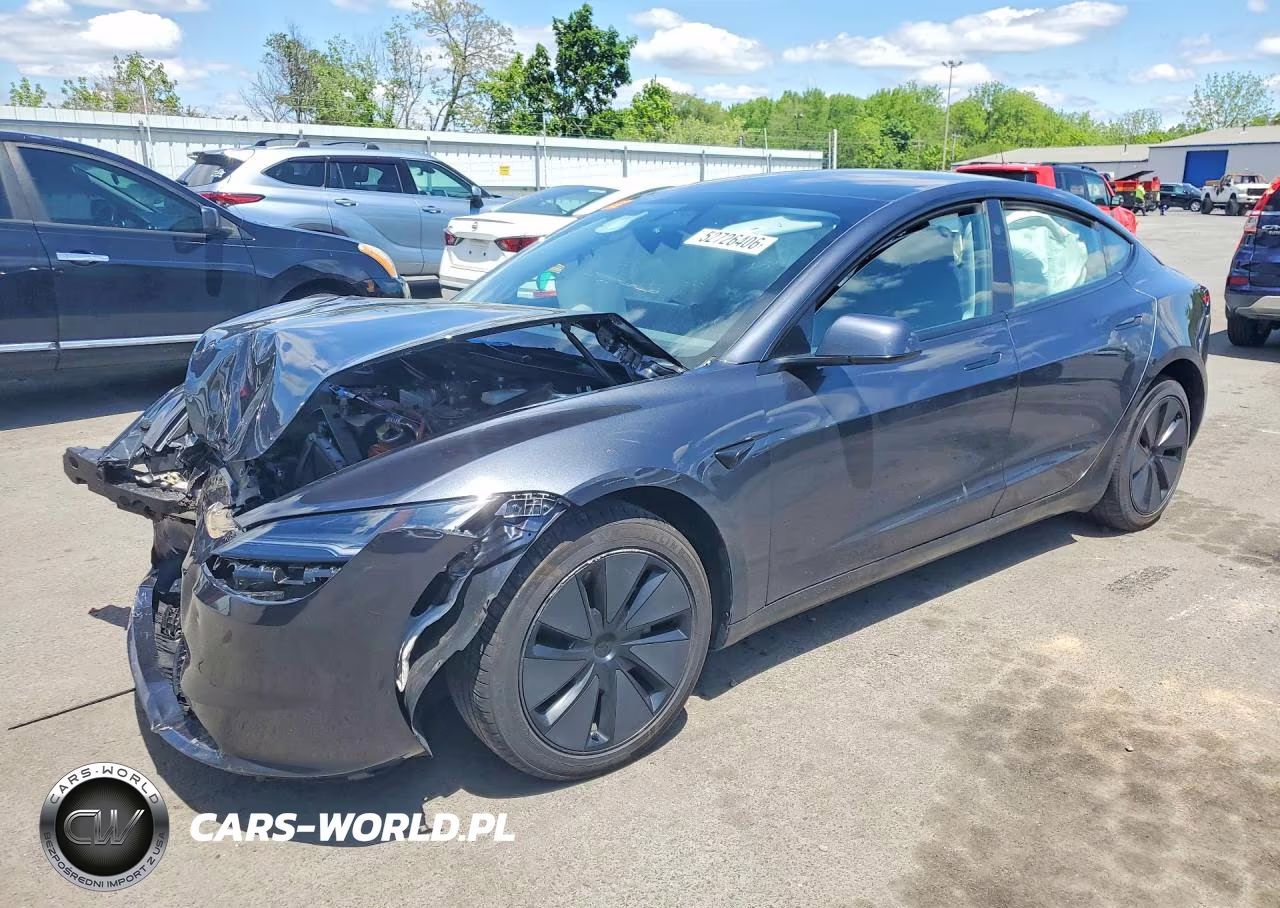 2025 Tesla Model 3 – zdjęcie 1 z 12