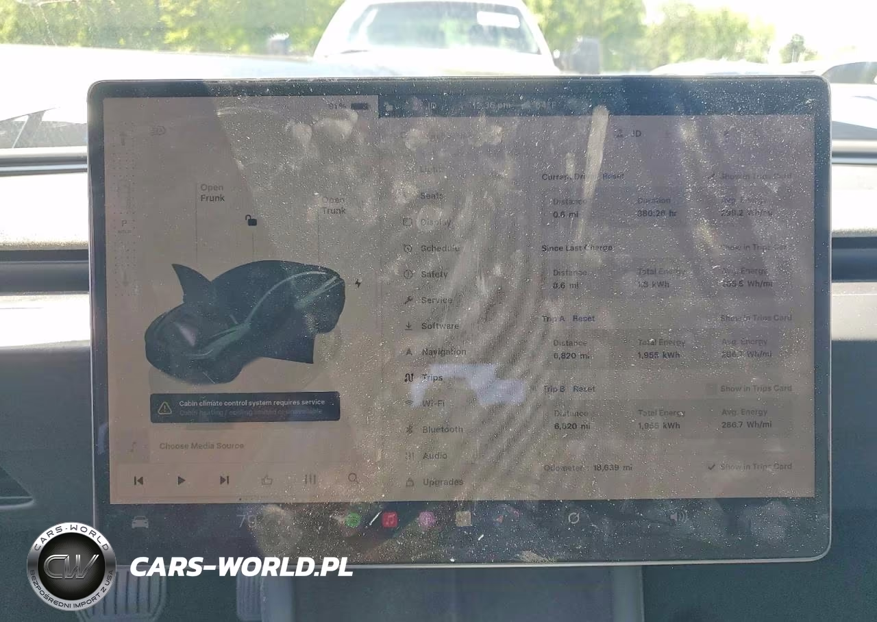 2025 Tesla Model 3 VIN:5YJ3E1EA9SF980158 - 9