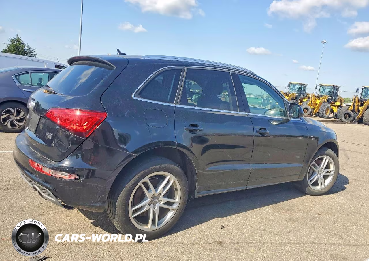 2014 Audi Q5 Premium Plus VIN:WA1DGAFP0EA024754 - 3