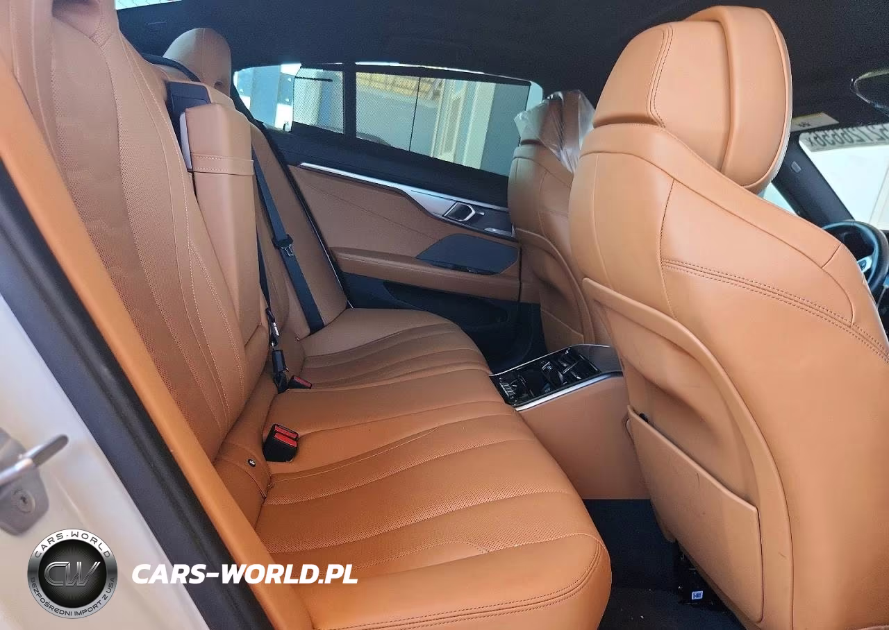 2021 BMW 840I VIN:WBAGV2C0XMCF83205 - 10