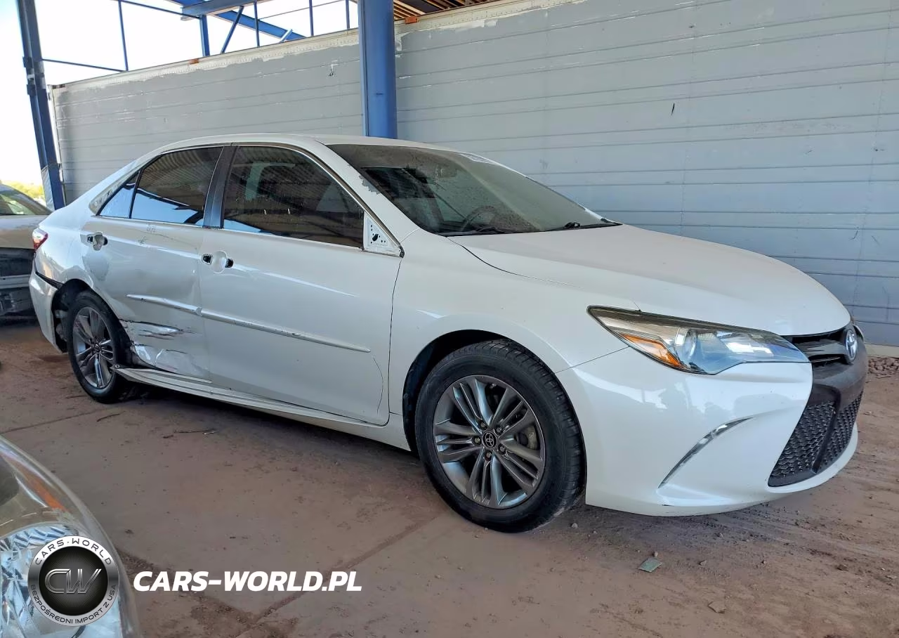 2015 Toyota Camry Se VIN:4T1BF1FK4FU049298 - 4