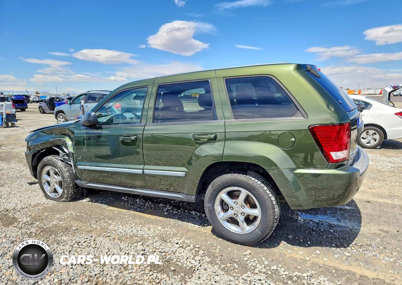 2007 Jeep Grand Cherokee Laredo VIN:1J8GR48K57C681596 - 2