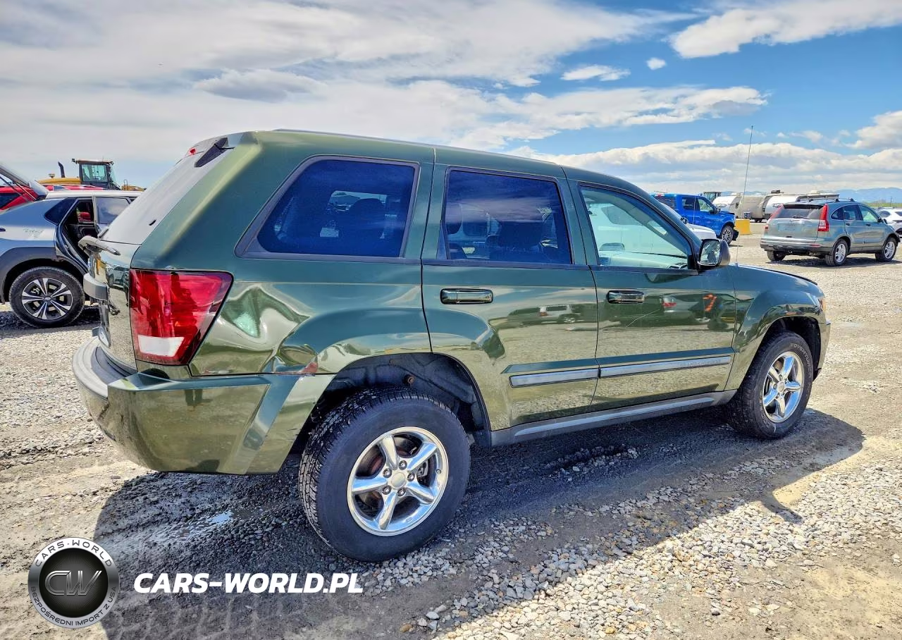 2007 Jeep Grand Cherokee Laredo VIN:1J8GR48K57C681596 - 3