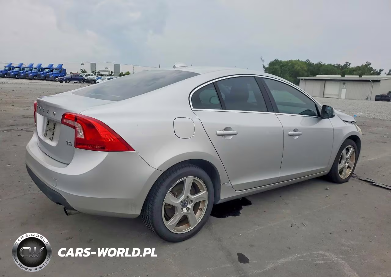 2012 Volvo S60 T5 VIN:YV1622FS6C2078651 - 3