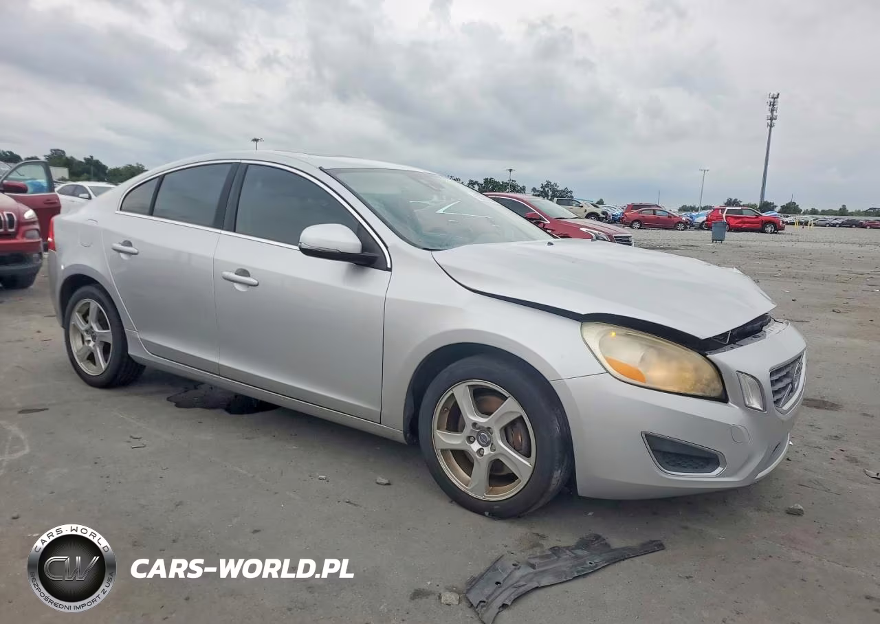 2012 Volvo S60 T5 VIN:YV1622FS6C2078651 - 4