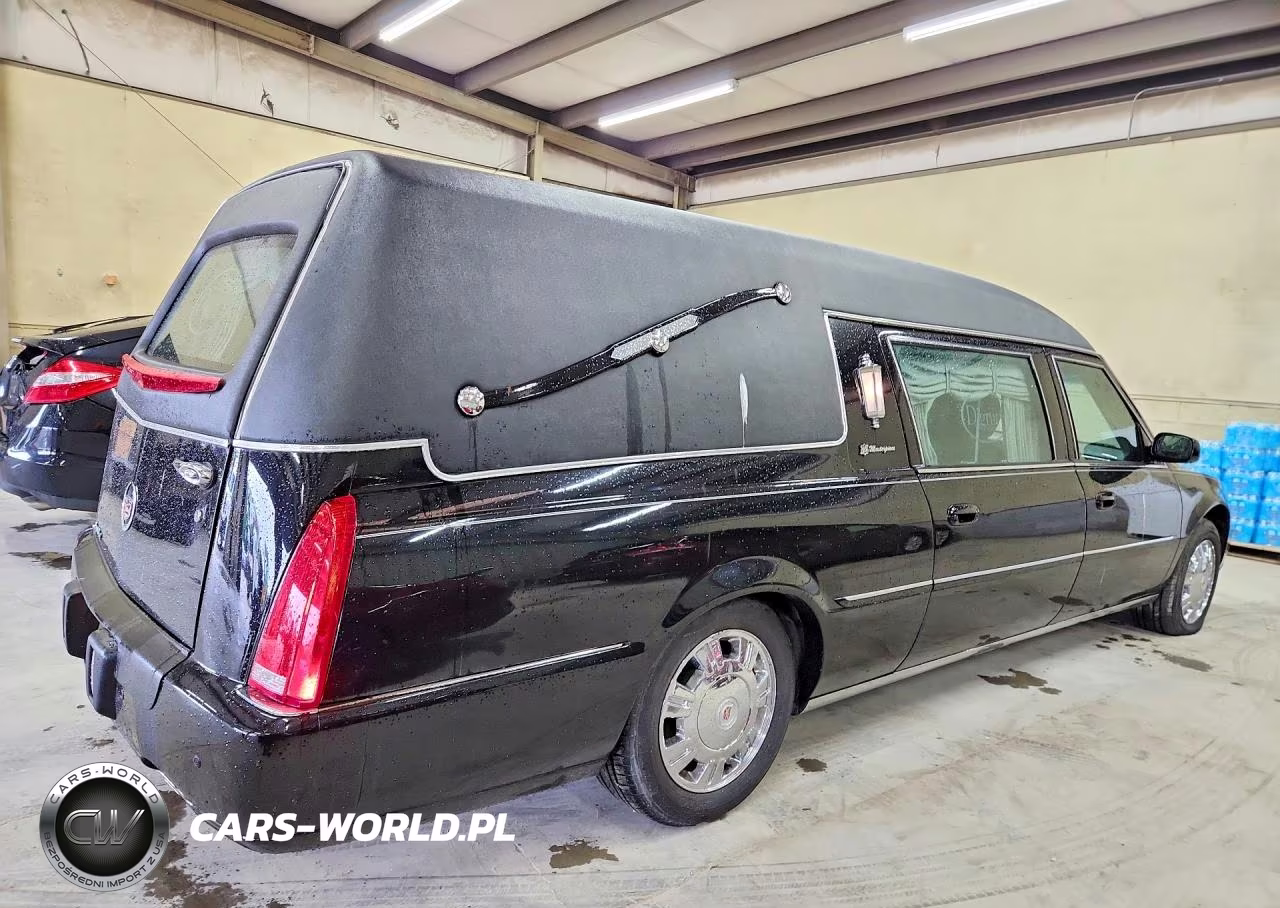 2011 Cadillac Professional Chassis VIN:1GE8K8C60BU500304 - 3