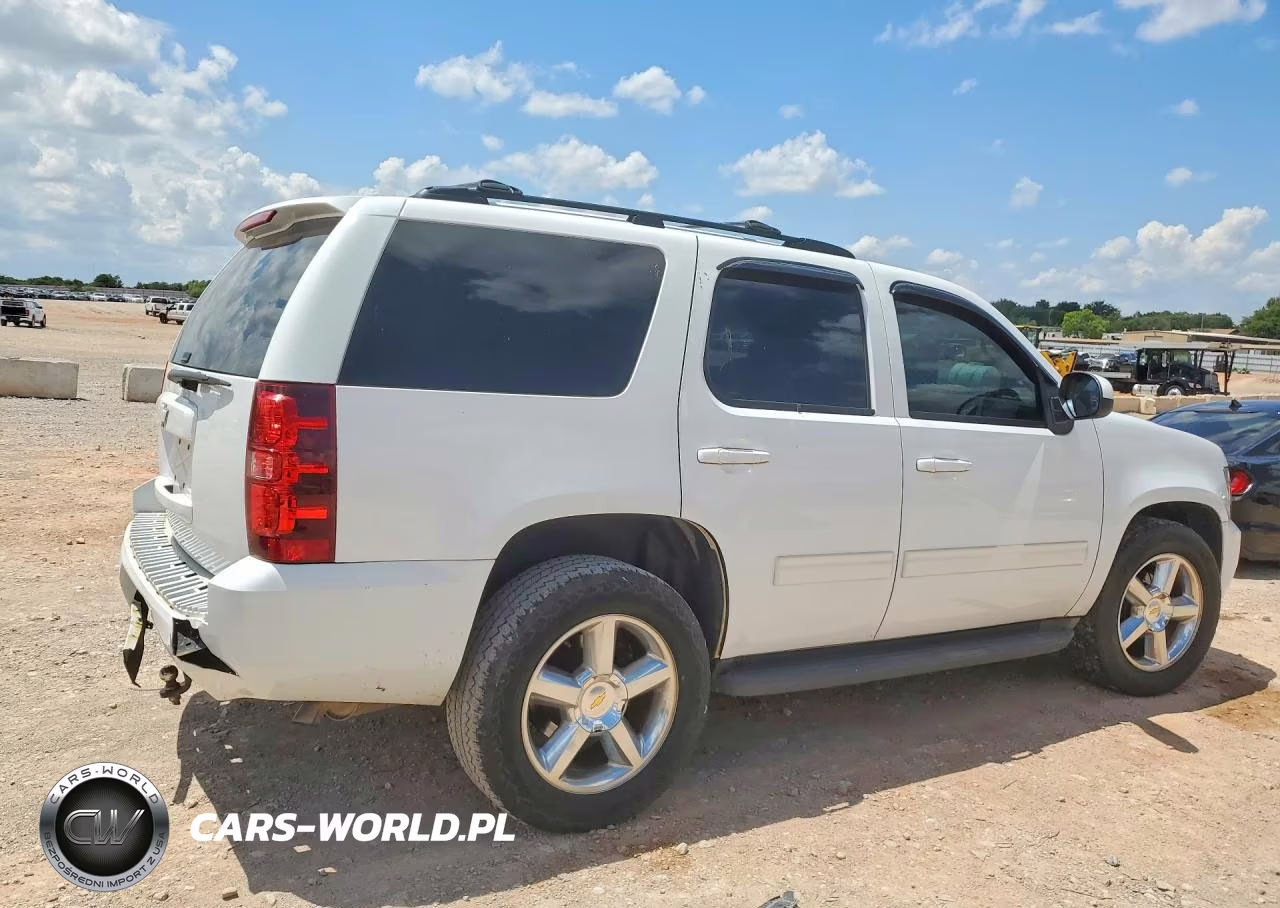 2011 Chevrolet Tahoe C1500 Ls VIN:1GNSCAE00BR384043 - 3