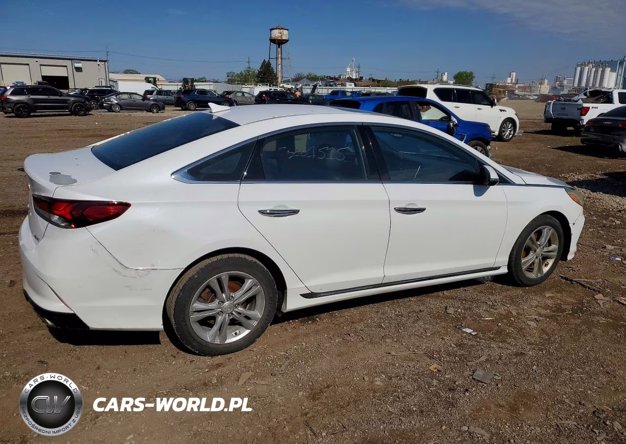 2018 Hyundai Sonata Sport VIN:5NPE34AF4JH646864 - 3