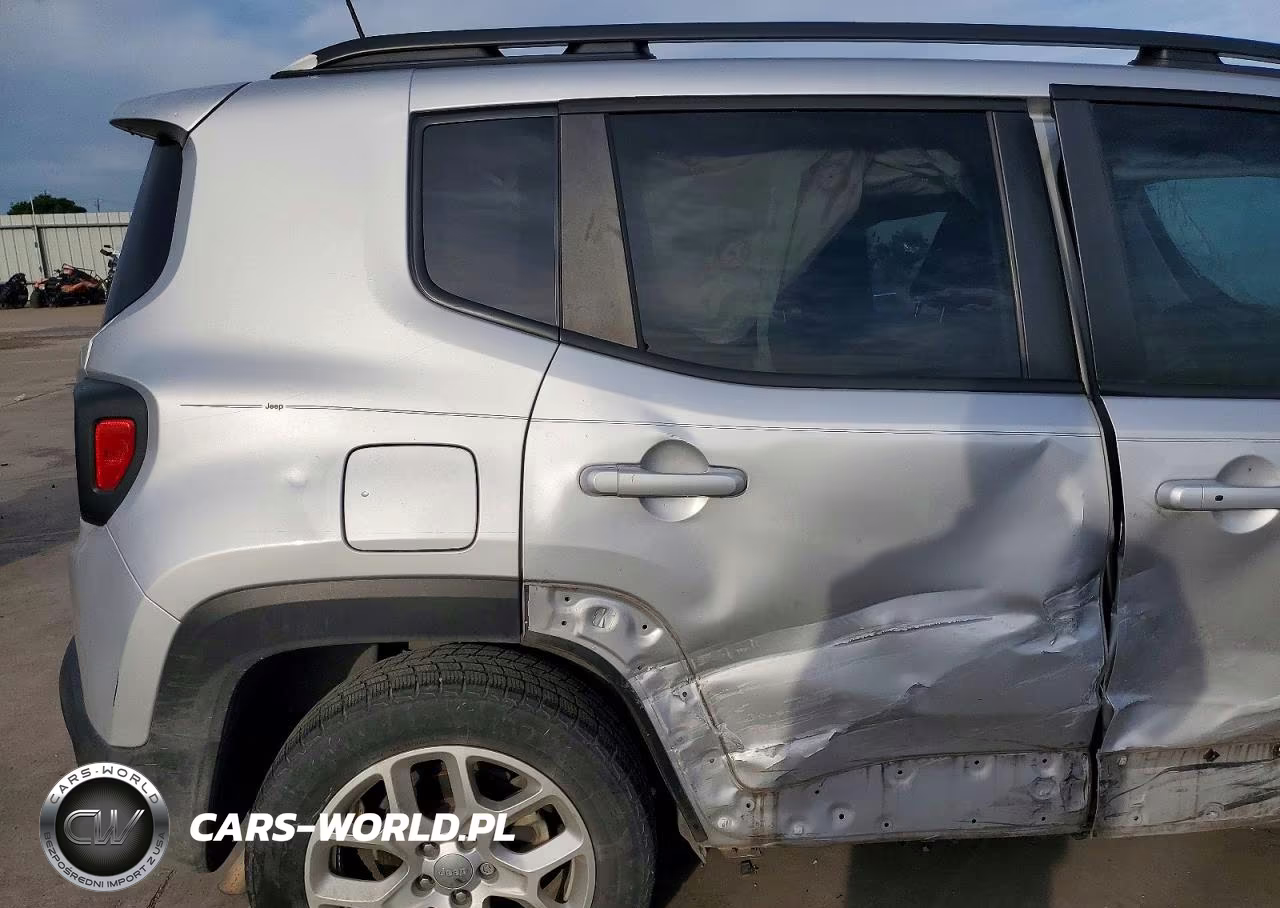 2018 Jeep Renegade Latitude VIN:ZACCJABB5JPJ19718 - 11