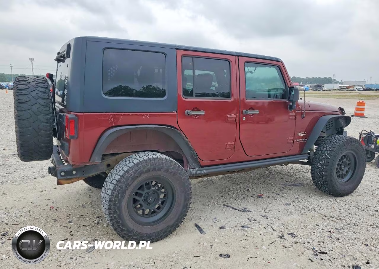 2008 Jeep Wrangler Unlimited Sahara VIN:1J8GA59108L600816 - 3