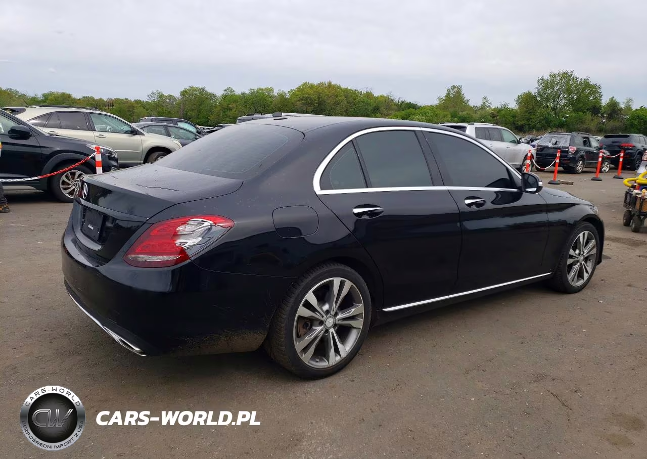 2015 Mercedes-Benz C 300 4Matic VIN:55SWF4KB7FU039448 - 3