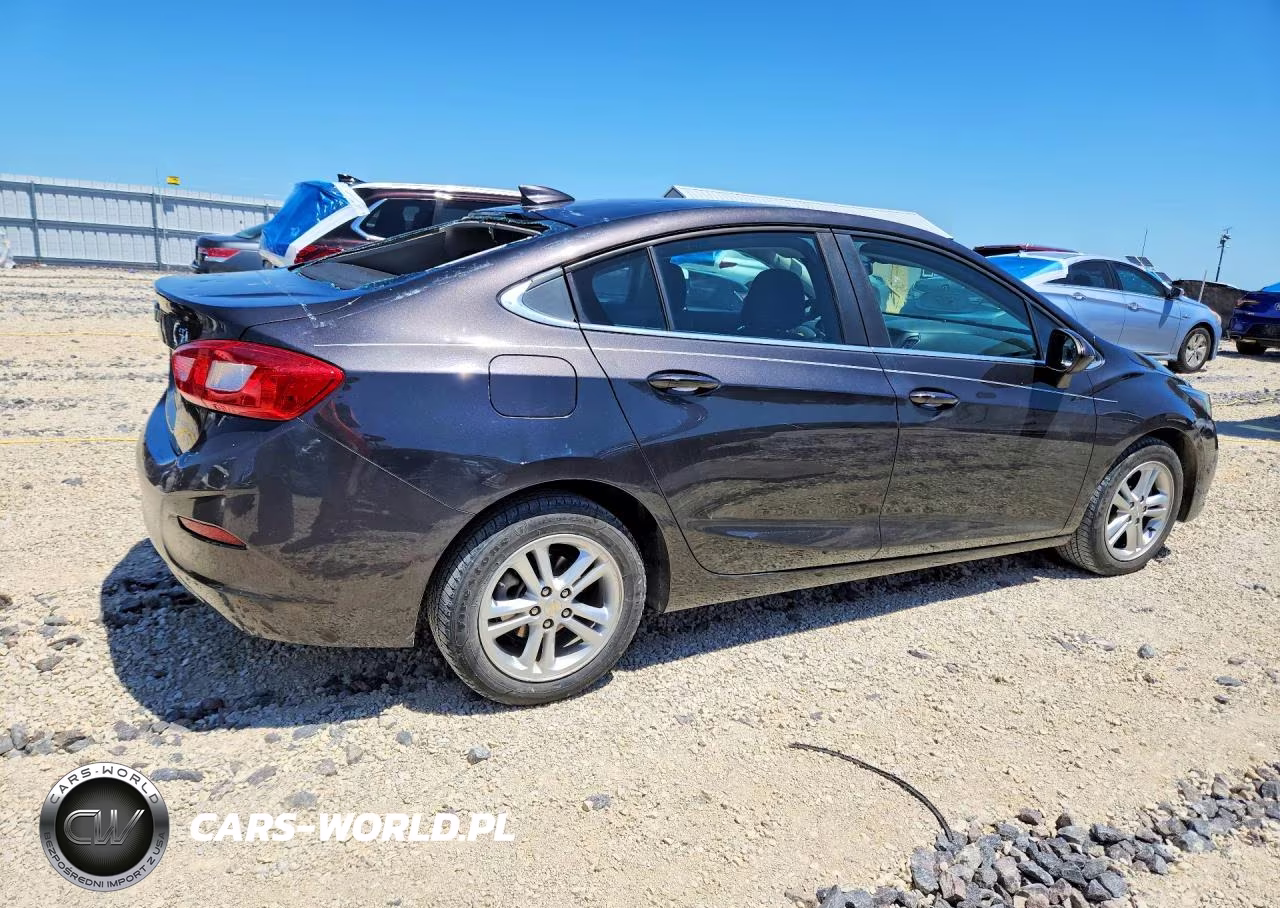 2017 Chevrolet Cruze Lt VIN:1G1BE5SM7H7194691 - 3