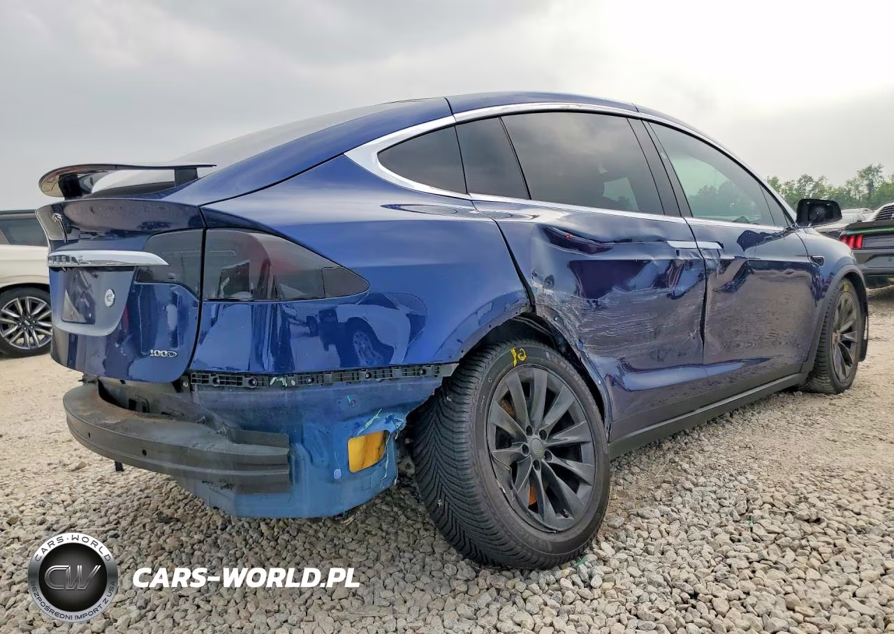 2017 Tesla Model X VIN:5YJXCBE23HF042560 - 3