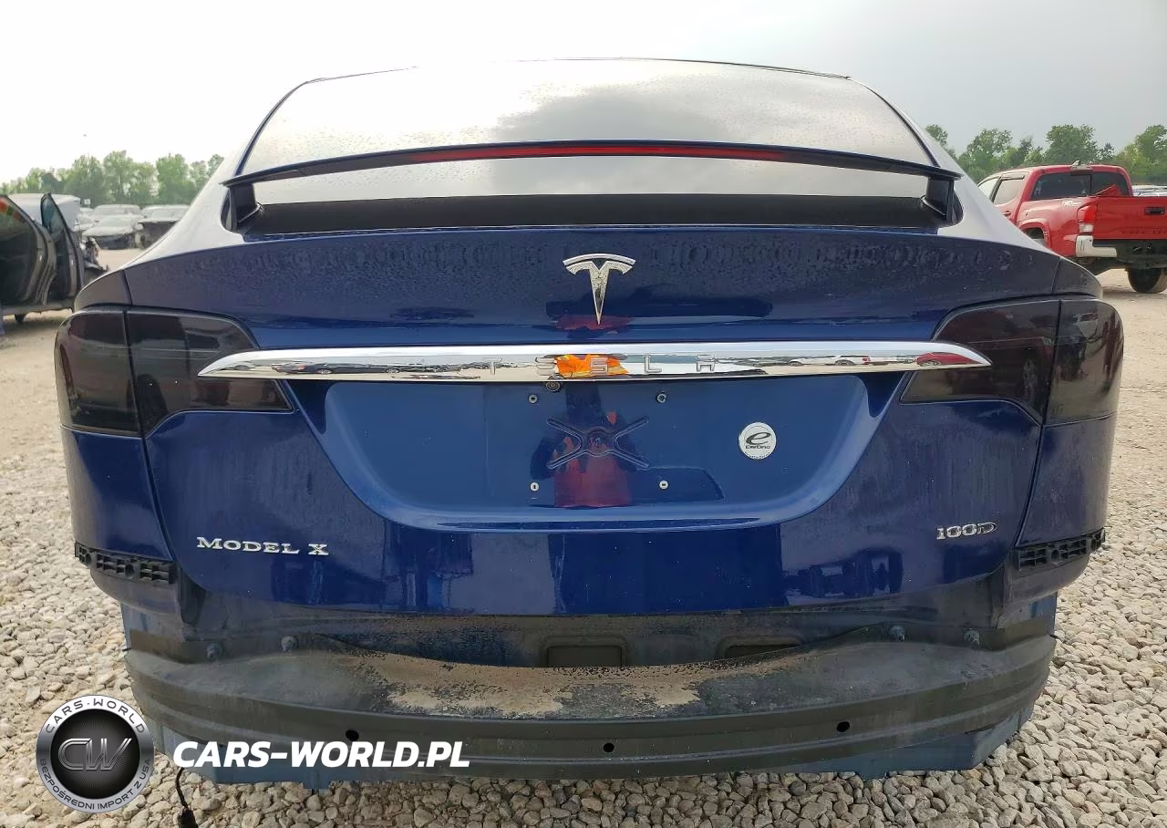 2017 Tesla Model X VIN:5YJXCBE23HF042560 - 6