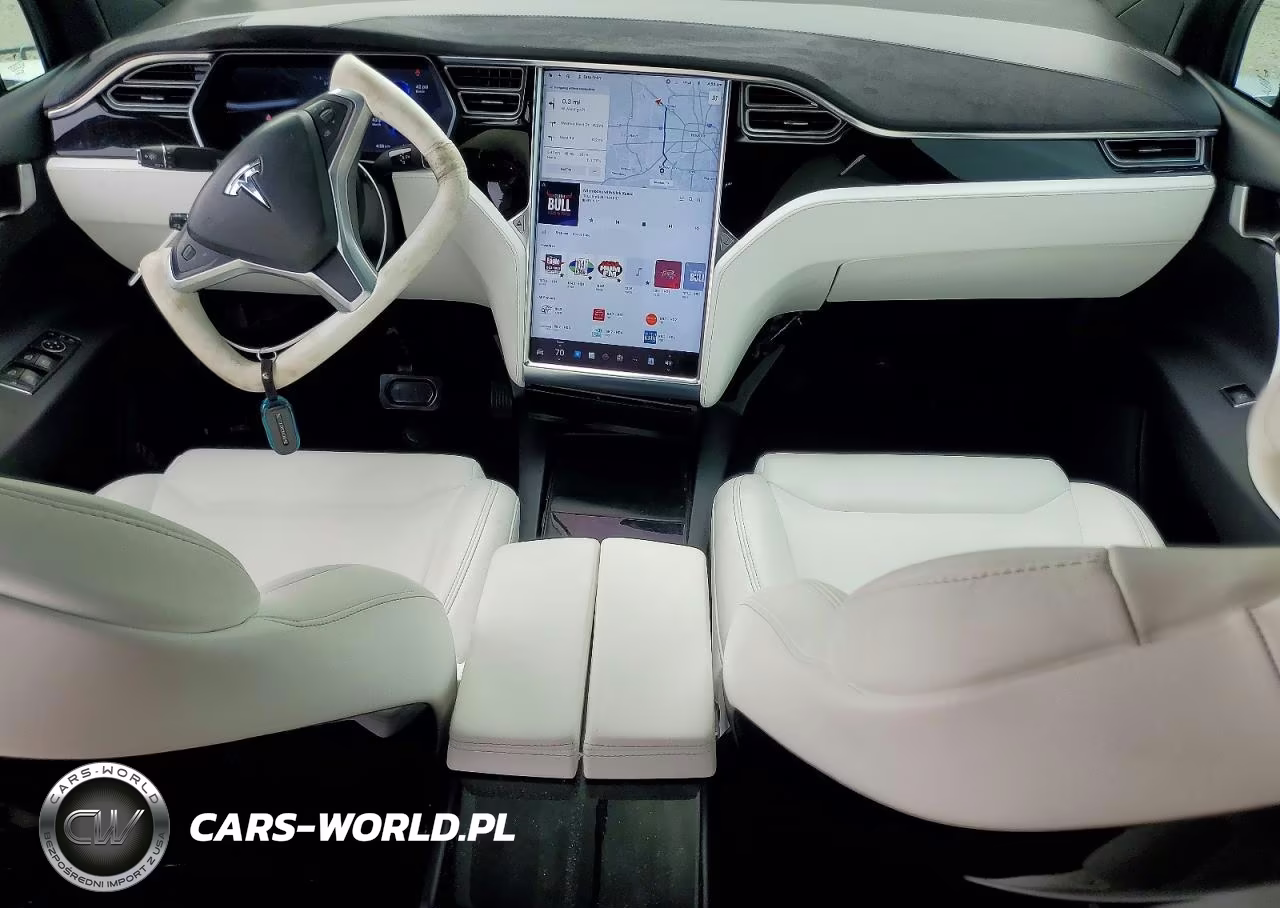 2017 Tesla Model X VIN:5YJXCBE23HF042560 - 8
