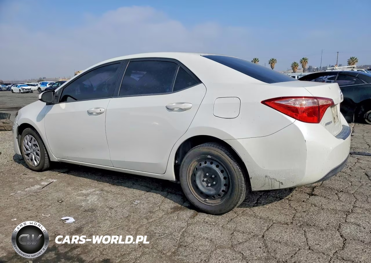 2018 Toyota Corolla Le VIN:5YFBURHE8JP790236 - 2