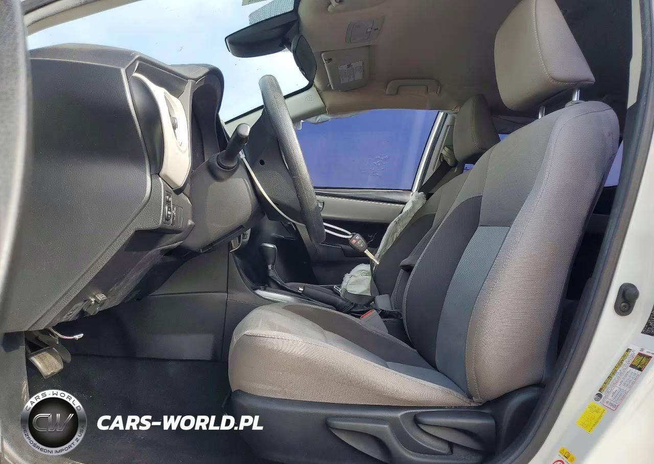 2018 Toyota Corolla Le VIN:5YFBURHE8JP790236 - 7