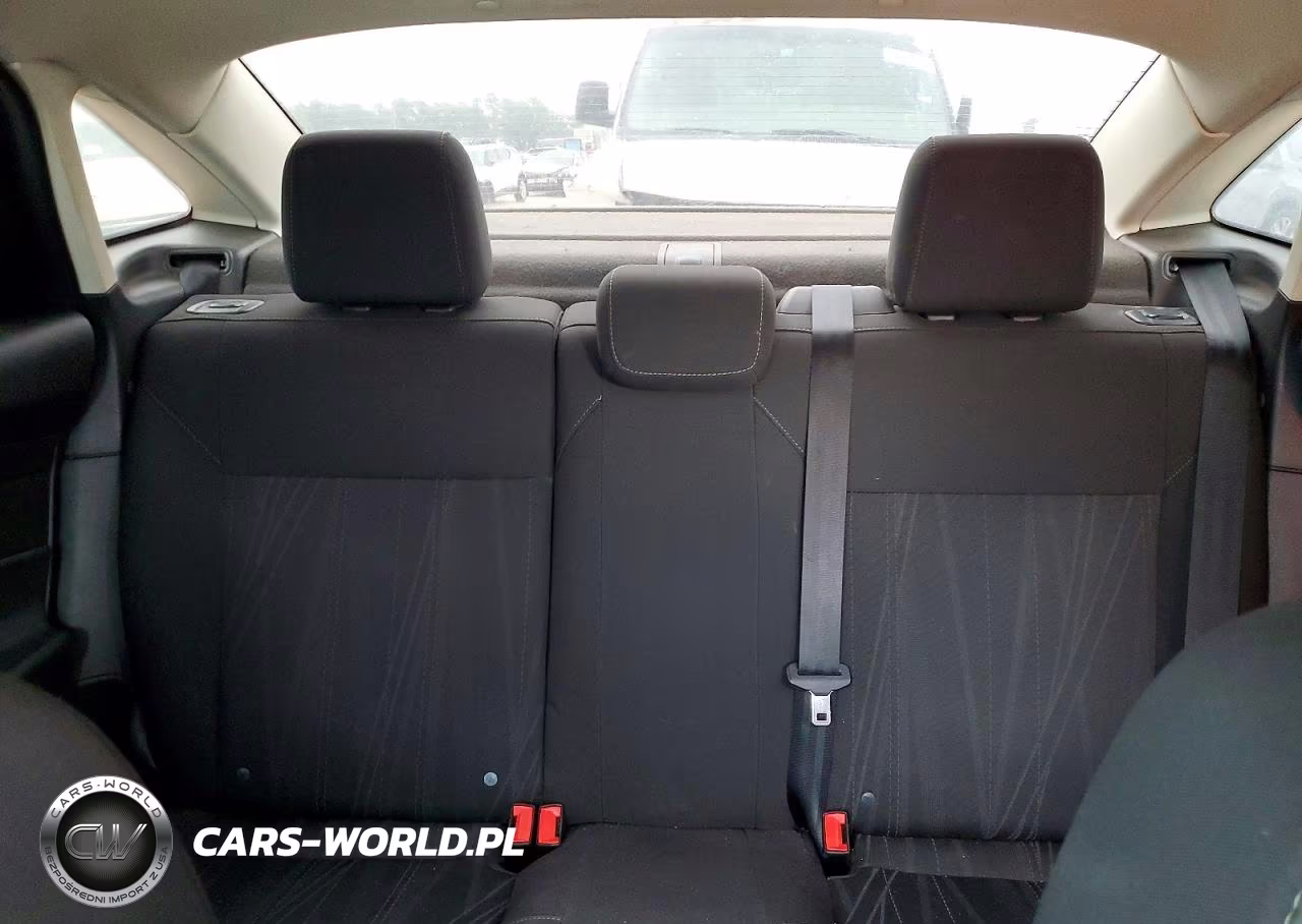 2017 Ford Focus Se VIN:1FADP3F28HL297414 - 10