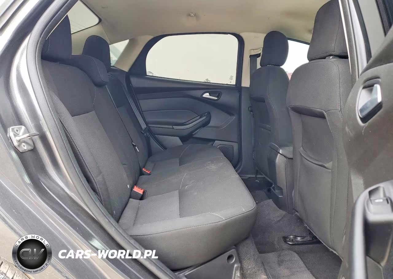 2017 Ford Focus Se VIN:1FADP3F28HL297414 - 11