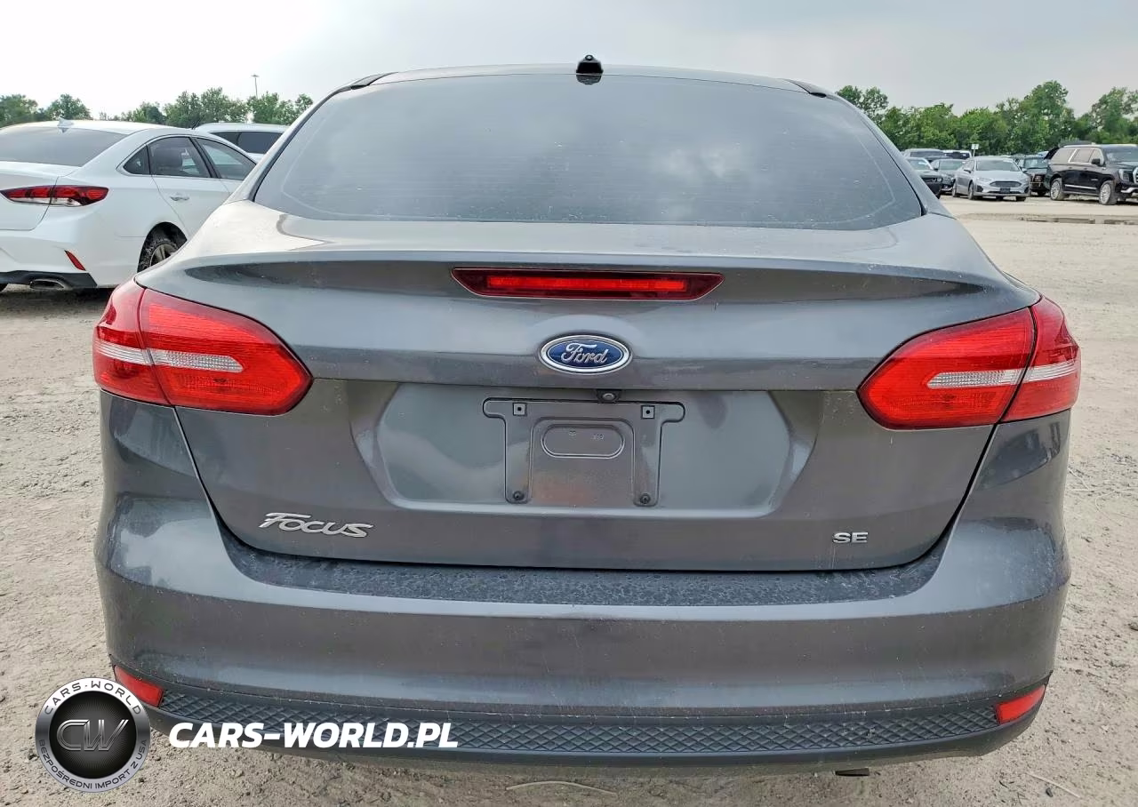 2017 Ford Focus Se VIN:1FADP3F28HL297414 - 6