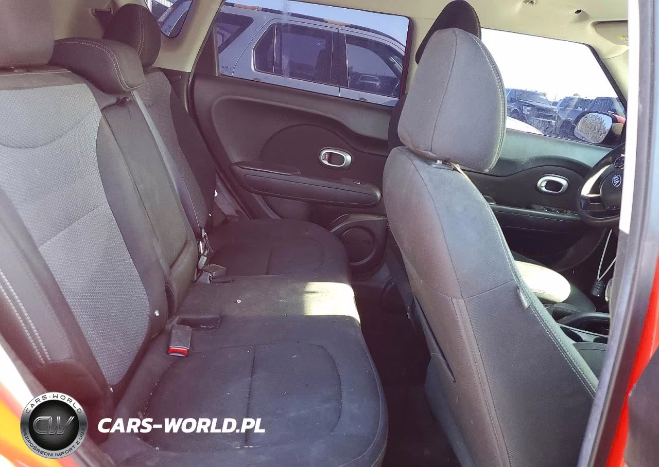 2018 Kia Soul + VIN:KNDJP3A58J7567660 - 10